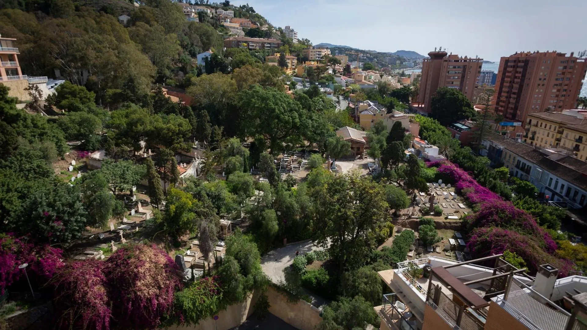 Apartamento Con Vistas En Paseo De Reding By Rent Me Apartment Malaga