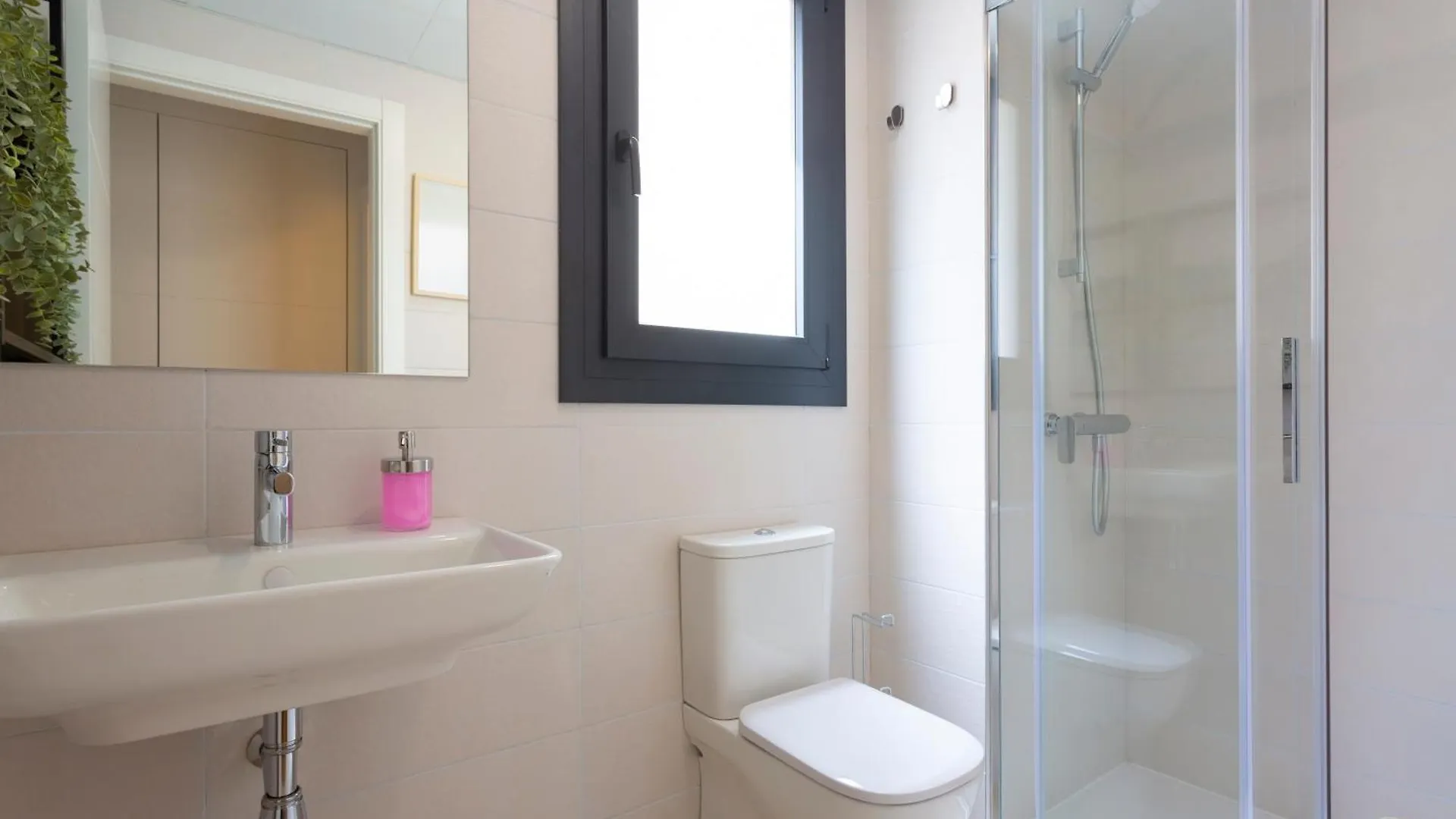 Apartamento Con Vistas En Paseo De Reding By Rent Me Apartment Malaga Spain