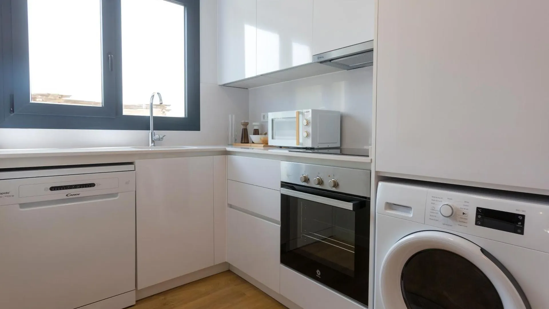 Apartamento Con Vistas En Paseo De Reding By Rent Me Apartment Malaga Spain